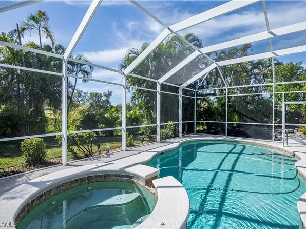 8783 Banyan Cove Cir, Fort Myers, FL 33919