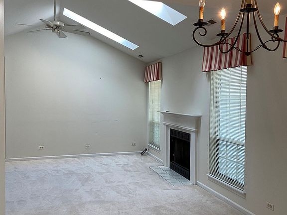 3rd image of 138 Pembroke Cir #138