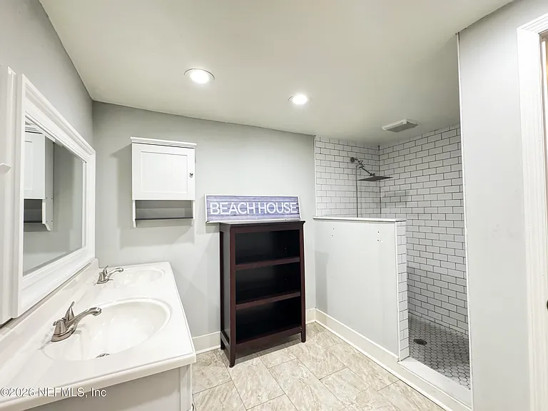 2745 Gilmore St — Photo 12