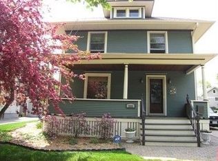 334 Elm St, Elgin, IL 60123