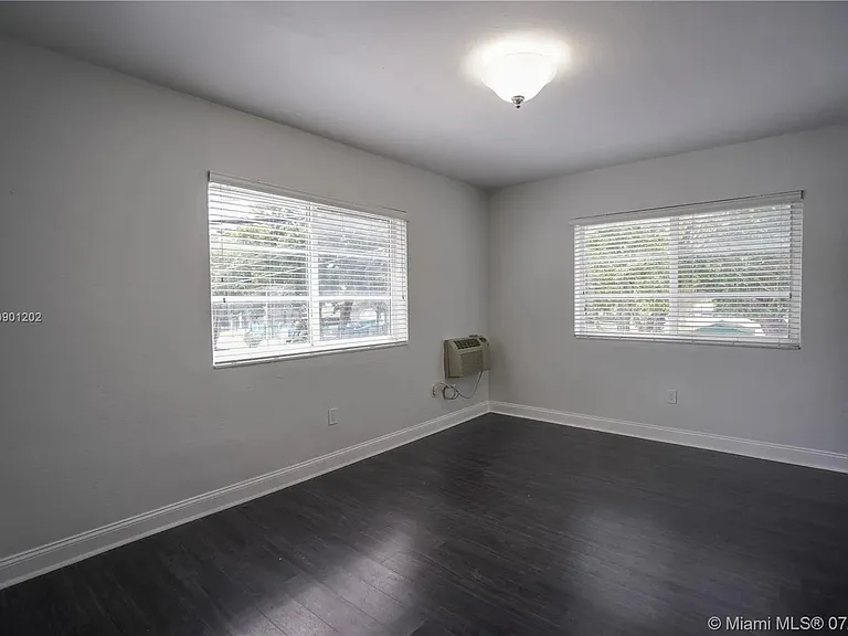535 73rd Street — Photo 13