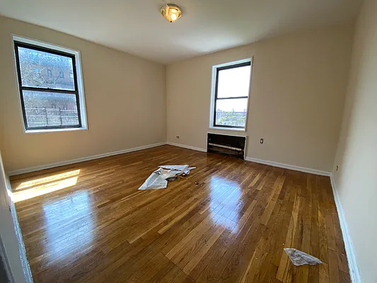 Rented by Queens Apartments Realty LLC | media 23