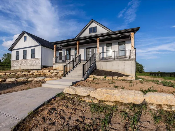 1400 Cortez Dr, Hillsboro, MO 63050