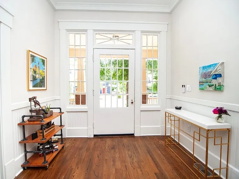 144 W Hampton Ave — Photo 3