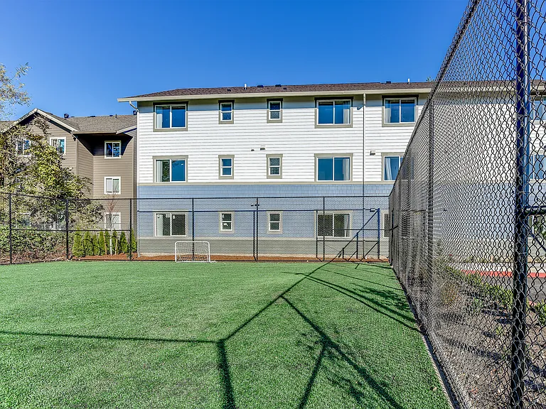 Vine Maple Apartments — Photo 4