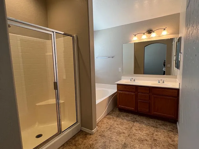 33889 N Barbara Dr — Photo 16