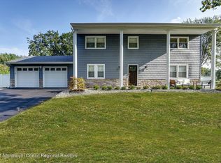 5 McCue Rd, Morganville, NJ 07751