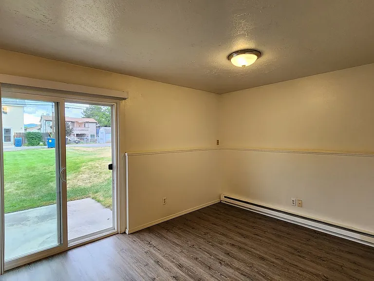 2322 Dearborn Ave #1-4 — Photo 10