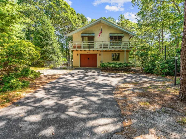 679 Poponessett Road, Barnstable, MA 02630