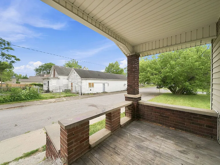 1211 Emily St — Photo 11