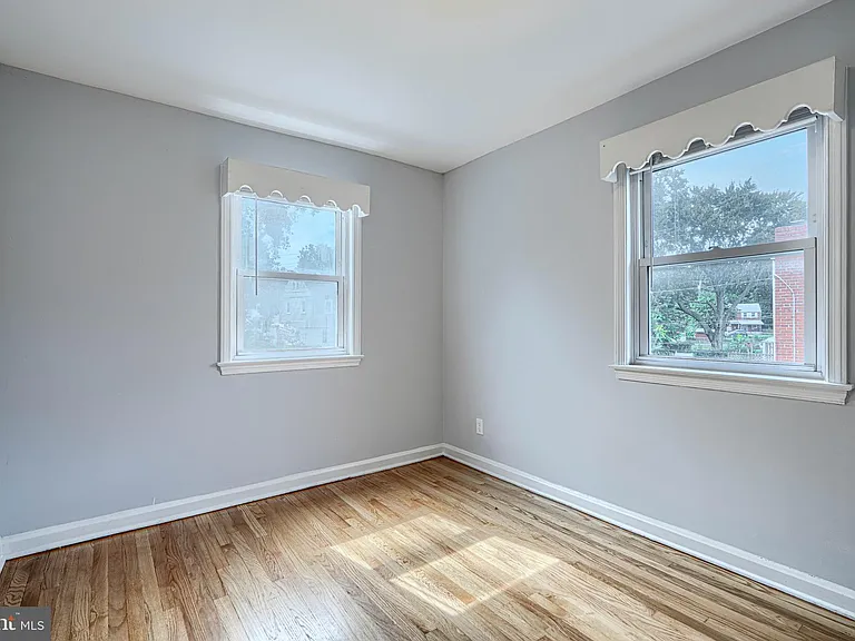 7114 Greenwood Ave — Photo 12