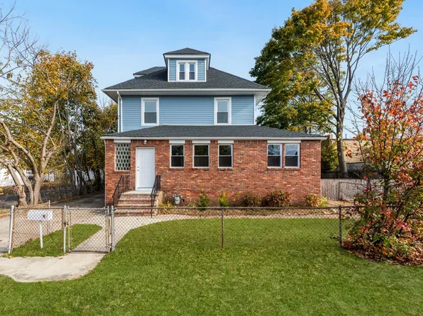 30 Verazzano Avenue, Copiague, NY 11726
