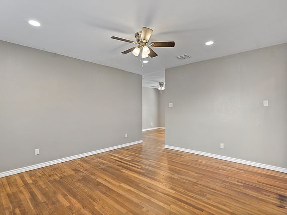 3rd image of 711 Churchill Dr