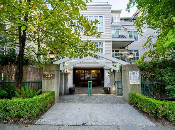 228 E 18th Ave #402, Vancouver, BC V5V 1E6