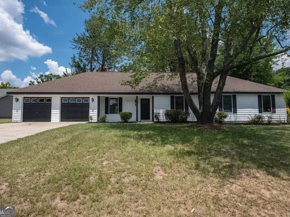 224 Crestwood Cir, Centerville, GA 31028