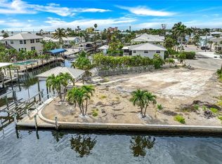 18 Avenida Carita, FORT MYERS BEACH, FL 33931