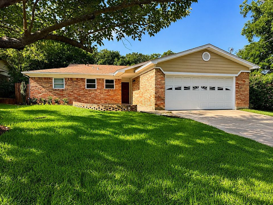 1st image of 704 Chisholm Trl