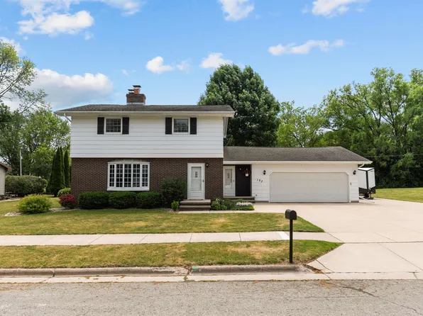 127 W Greenfield Dr, Little Chute, WI 54140