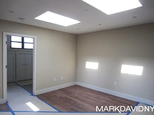 Rented by Mark David | media 56