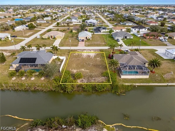 1720 NW 2nd Ter, Cape Coral, FL 33993