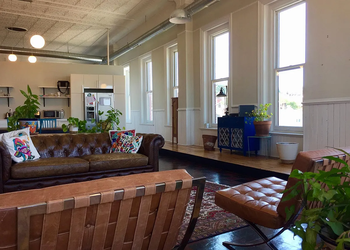 great room - 4300 Butler St #4