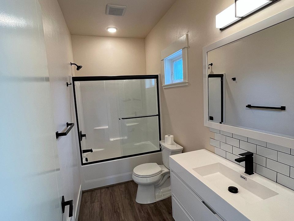 Second floor bathroom