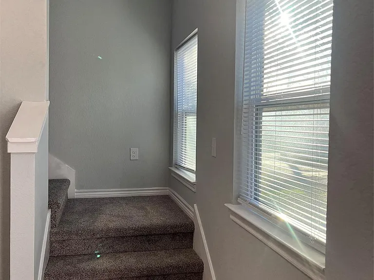 10978 Maywood St — Photo 13