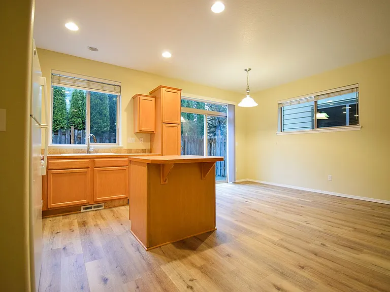 17461 SW Rose Petal Ln — Photo 5