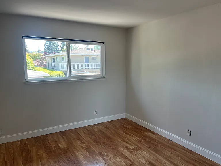 1516 Regent St #4 — Photo 5