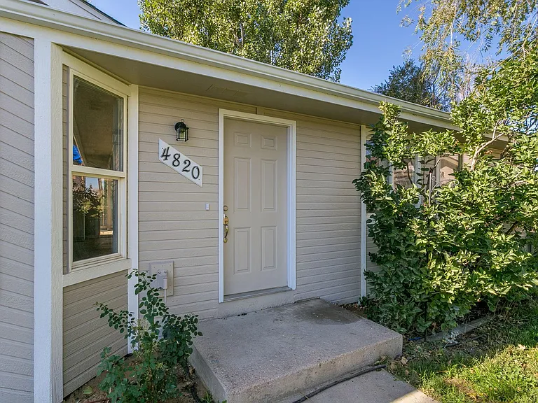 4820 Kings Canyon Dr — Photo 4
