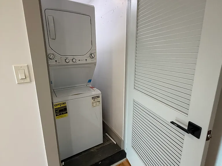 181 Baldwin Ave #2R — Photo 11