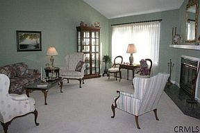 3rd image of 2 Saratoga Cir