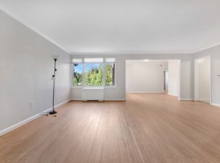 2400 41st St NW APT 306, Washington, DC 20007