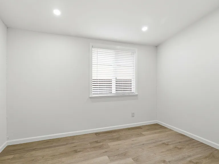 1265 Prescott Ave — Photo 18