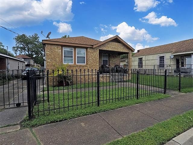1st image of 1714 Piety St