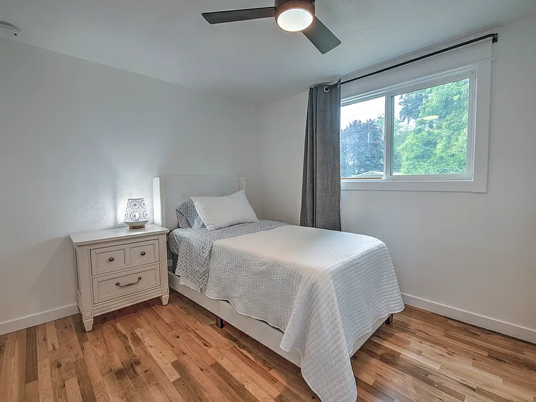 5901 NW Cherry St — Photo 41