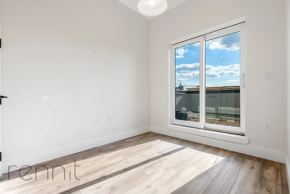 Rented by Rennit Inc. | media 15