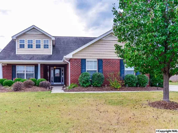 4935 Montauk Trl SE, Owens Cross Roads, AL 35763