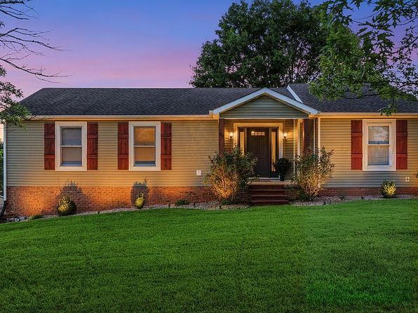 68 Farley Ln