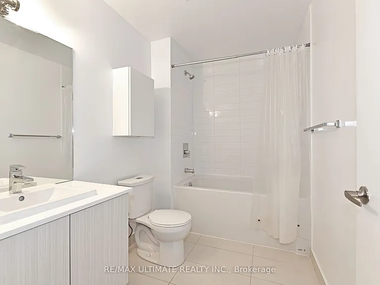 32 Camden St #701 — Photo 8