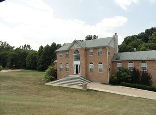 8790 Courtney Dr, Waldorf, MD