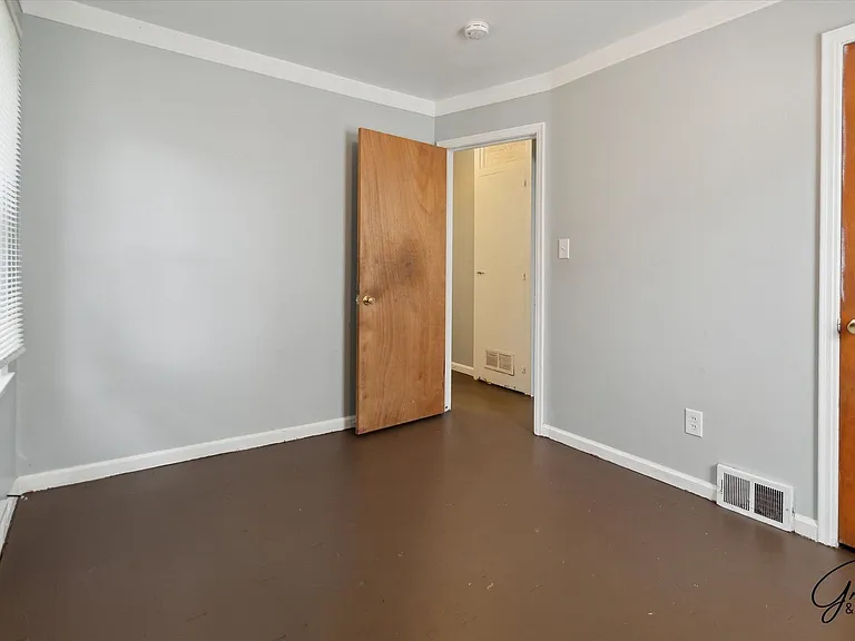 21320 La Salle Blvd — Photo 15