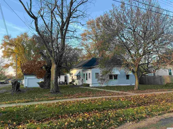 212 E Union St, Mount Sterling, IL 62353