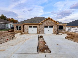 835/837 Elmdale Rd, Paducah, KY 42003
