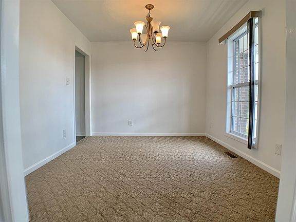 4th image of 746 Cedar Grove Ct