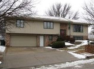 3330 Walden Ave, Sioux City, IA 51106