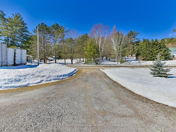 4th image of 192 Bobcaygeon Rd