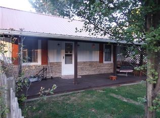 1093 S Hewitt Ave, Washington, PA 15301