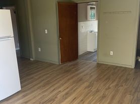 75 Main St, Sterling, CT