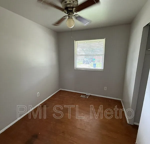 10435 Castle Dr — Photo 7